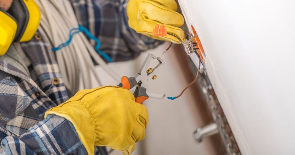 Consertos e manutenções elétricas em Palmas